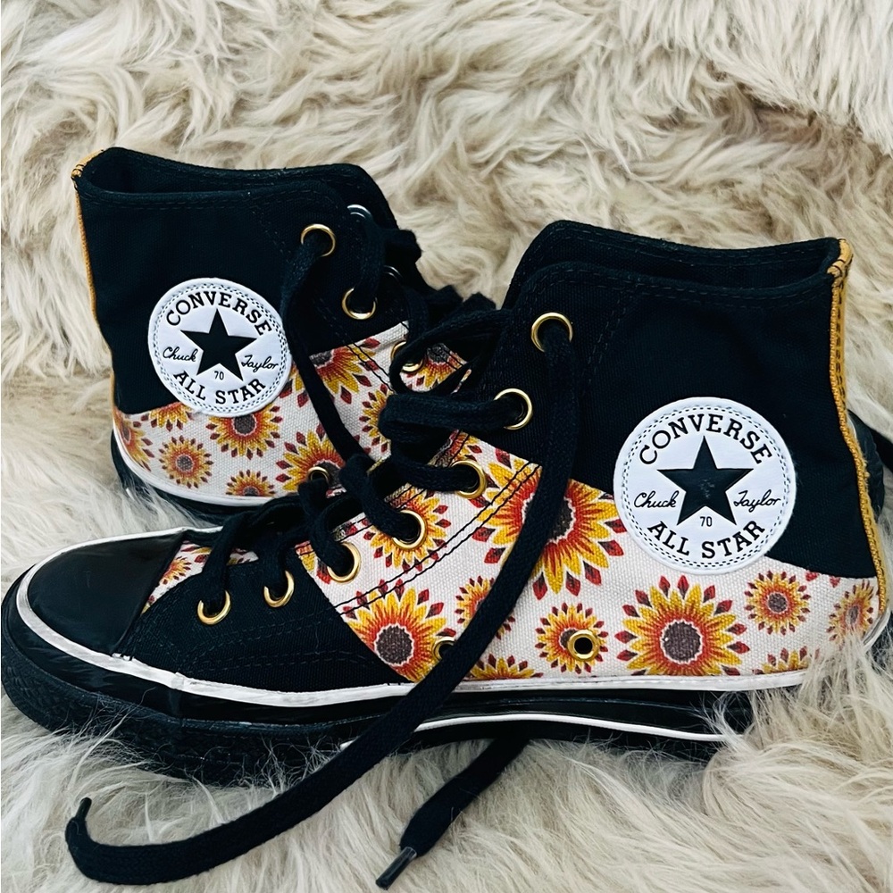 Women’s 7.5 Converse Black High Top Sneakers with Yellow Sunflower Print
